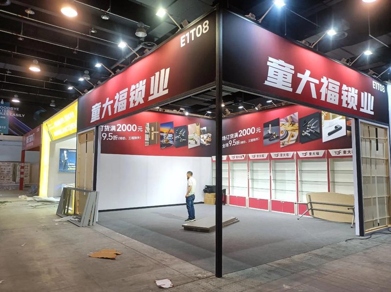 户外广告：城市的视觉盛宴
